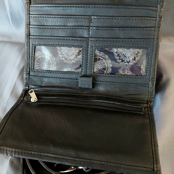 American West Genuine Leather Crossbody Bag - Picture 12 of 14